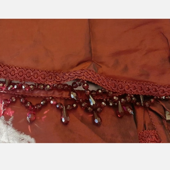 Peri Argentina (1) crescent valance 32" x 22" OPEN BOX/REPACKAGED Burgandy - Picture 5 of 13